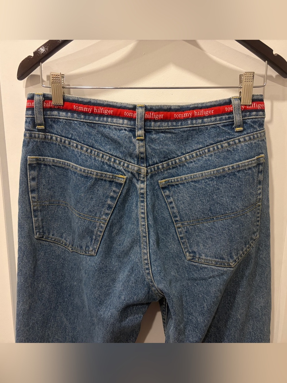 Tommy Hilfiger women’s Straight Blue Denim Jeans with Red Waistband Accent - Picture 4 of 14